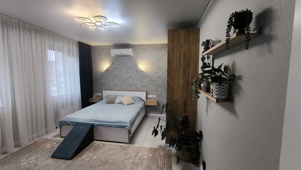 2 ком квартира в ЖК Острова. есть газ.  2 этаж. Марсельская