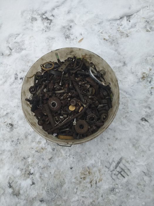 Болты гайки саморезы шайбы