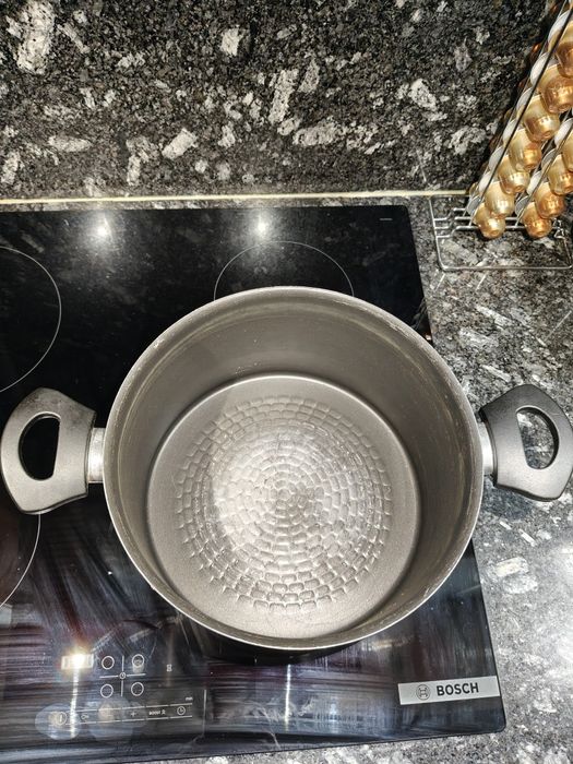 Panela marca Celar