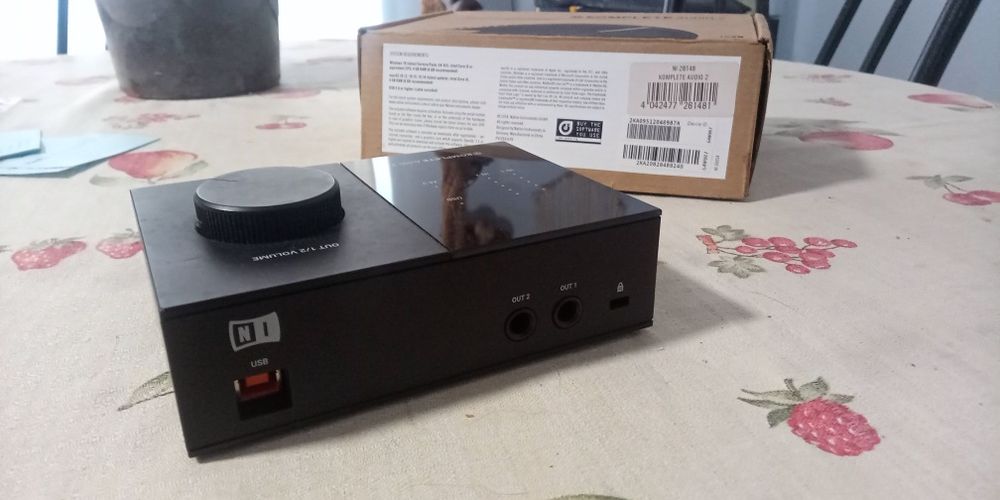 Komplete Audio 2 Audio Interface64584283646082122