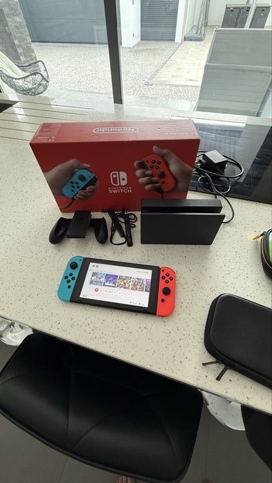 Nintendo switch v2 completamente nova com 2 jogos