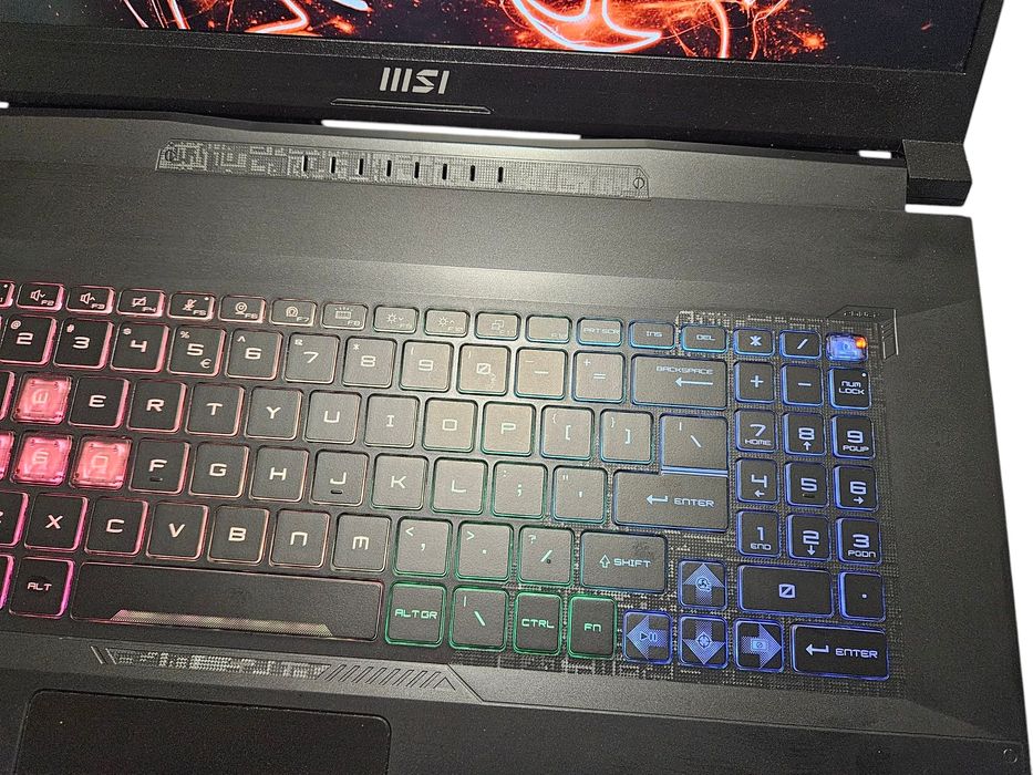 Gw. 04.2026r Laptop MSI Bravo 17 RTX 4060 Ryzen 7 SSD 1TB RAM 16GB