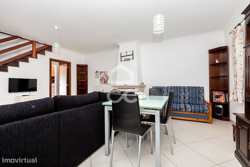 Moradia T3 c/ Quintal, Terraço e Garagem no Loteamento Quinta das Sesm
