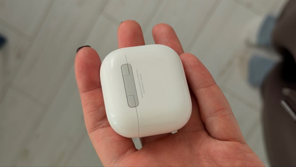 Airpods 4 (2024)