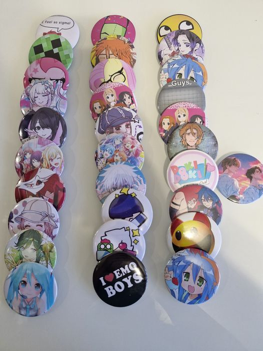Значки Аниме , 58 мм и 25 мм Можно на заказ. 25 грн шт