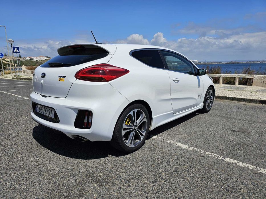 Kia ceed 1.6 Diesel coupé GTline FULL extras [1dono] [nacional] [Desportivo)