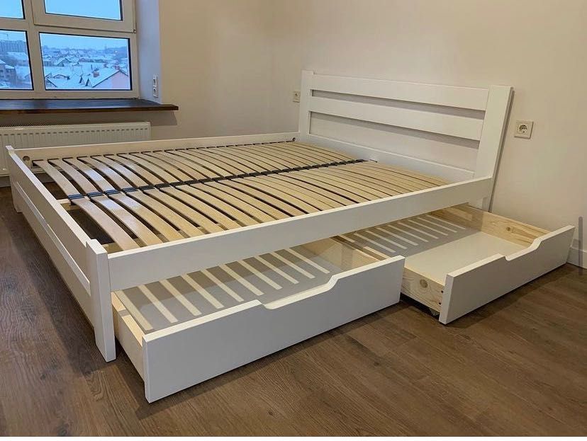 Ліжко двохспальне з натурального дерева кровать