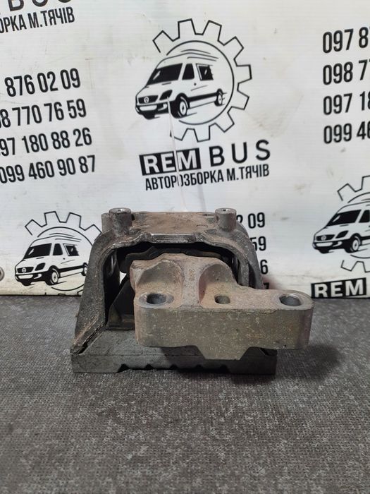 Подушка двигуна права Volkswagen touran, passat b7 2.0 tdi