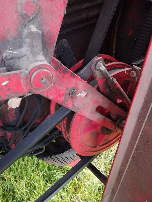 Комбайн Massey Ferguson 440