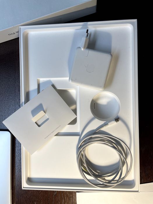 ПРОДАМ MacBook Pro