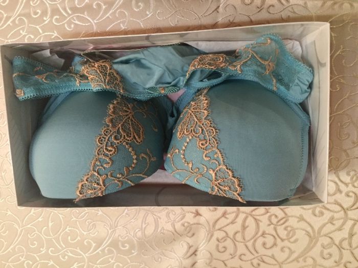 Набор бюстгальтер плюс трусики  80 B, С  Италия