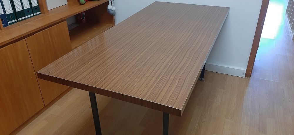 Mesa rectangular castanha