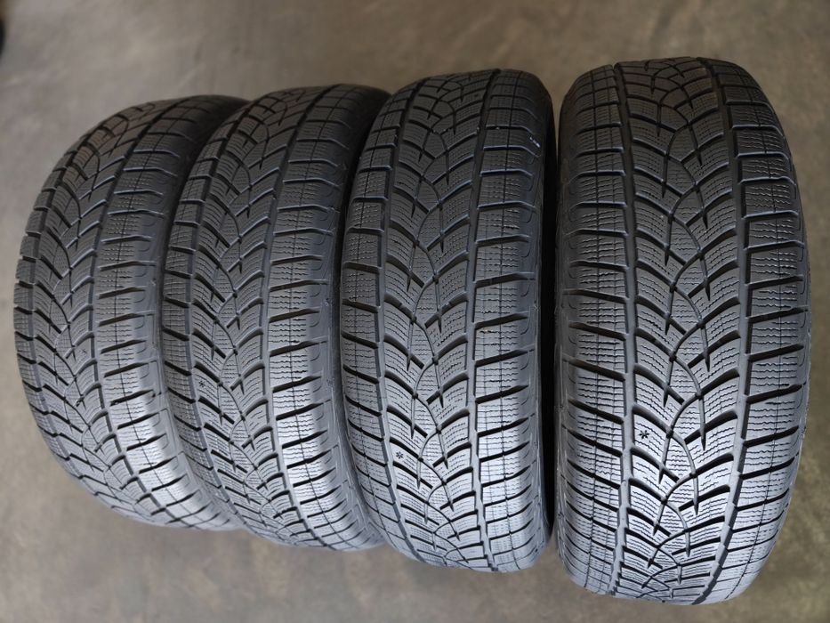 GoodYear UltraGrip Performance SUV R17 215/65 99V зимові шини добрі, свіжі