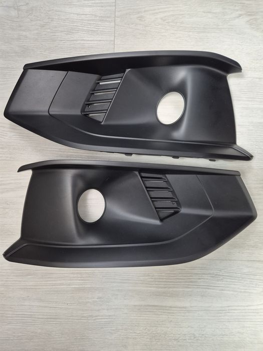 Audi A4 B9 2019- ramki,  kratki zderzaka P+L