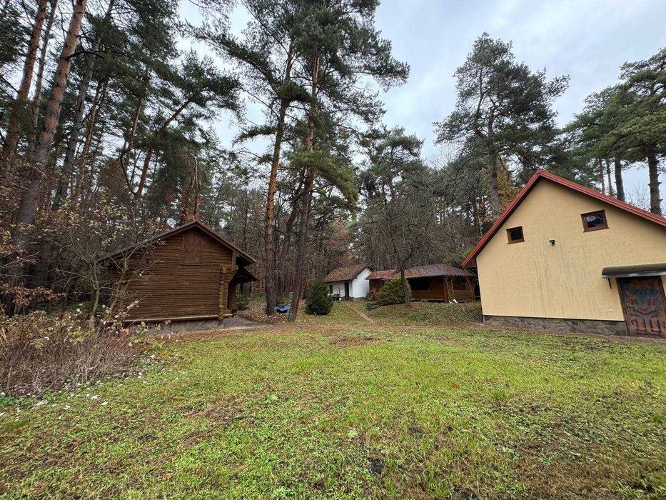 Продається двоповерховий  будинок у Брюховичах поряд з лісом