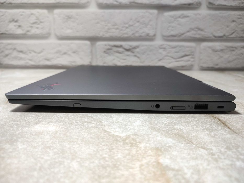 Lenovo ThinkPad X1 Yoga 6th Gen i7-1185G7 32GB RAM 4G Modem 512GB SSD