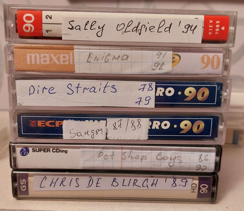 Кассеты с записью