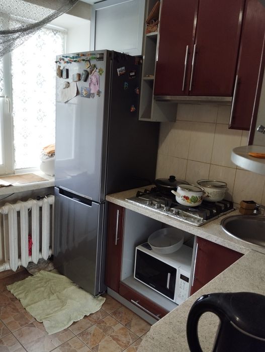 1 кім. кв р-н Красний Міст ремонт, меблі, побутова техніка