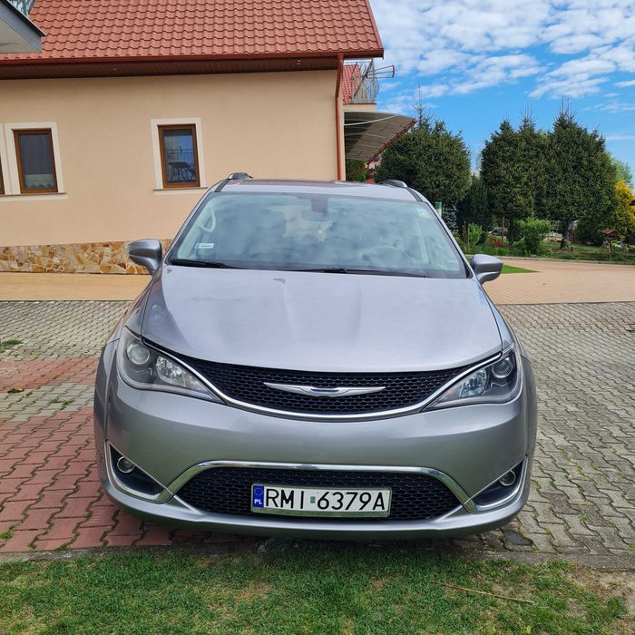 Chrysler Pacifica 2017 LPG Touring L Plus
