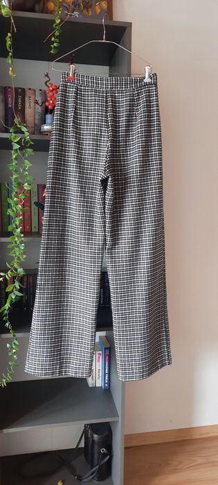 Ciepłe eleganckie spodnie Tezenis XS
