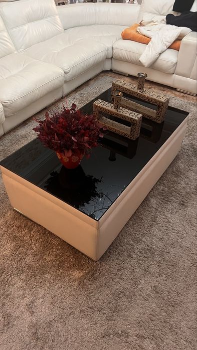 Mesa de Sala de Estar + Jarras