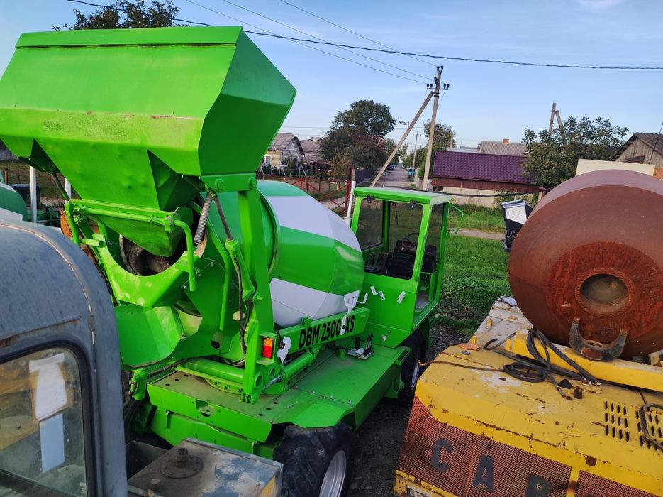 Самохідний повнопривідний бетонозмішувач MERLO DBM 2500-XS