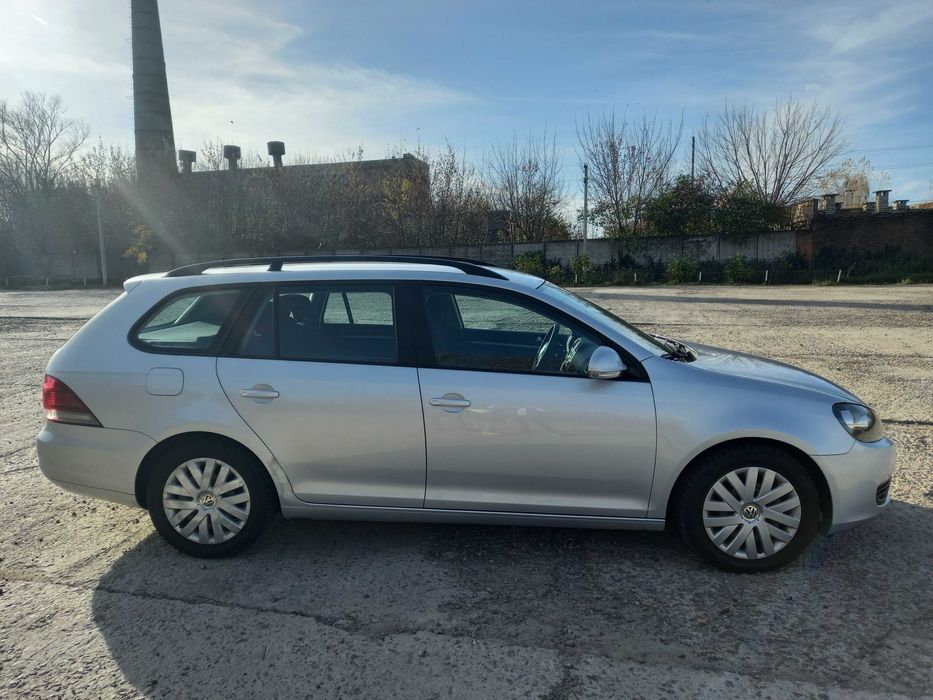 Volkswagen golf 2011року