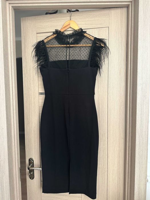 Чорна міді сукня з пір'ям Gepur