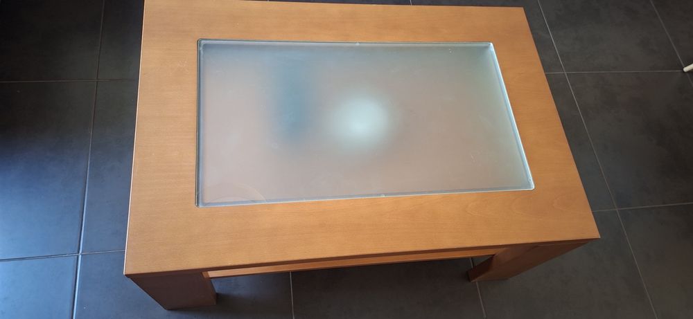 Mesa de centro em cerejeira