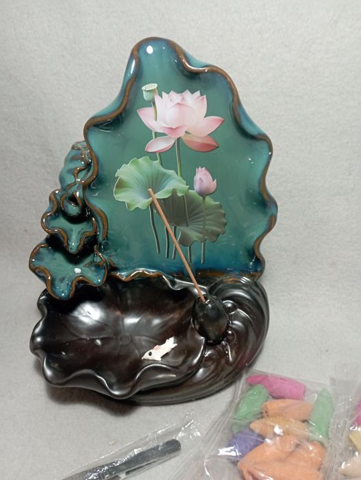 Керамічна підставка для аромапаличок та димний водоспад  "Ставок із ло