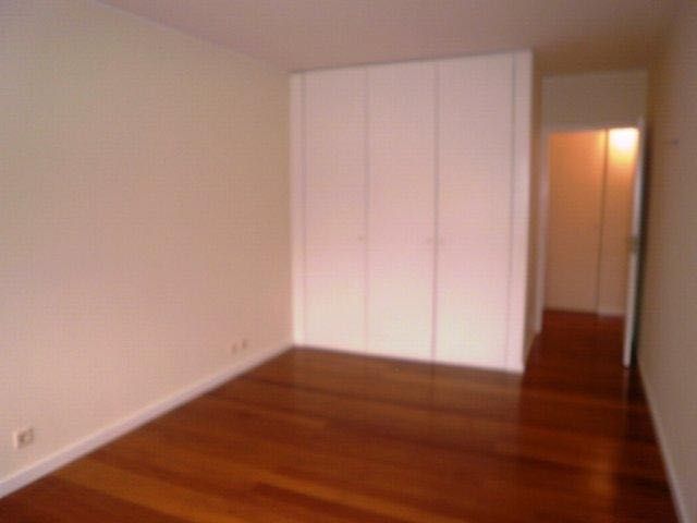 Arrenda-se T1 no Centro da Maia com garagem