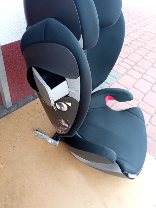 Renomowany fotelik samochodowy  Cybex Solution S-Fix  15-36kg
