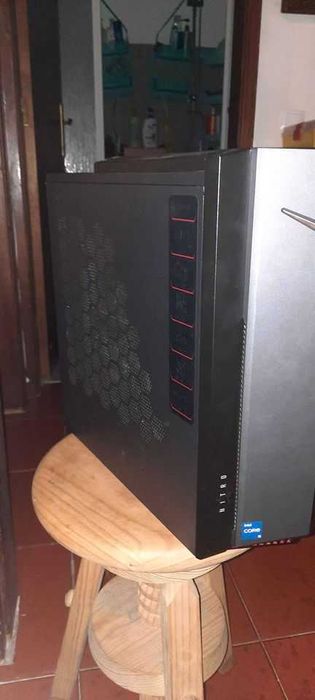 Computador Gaming com headset razer de oferta