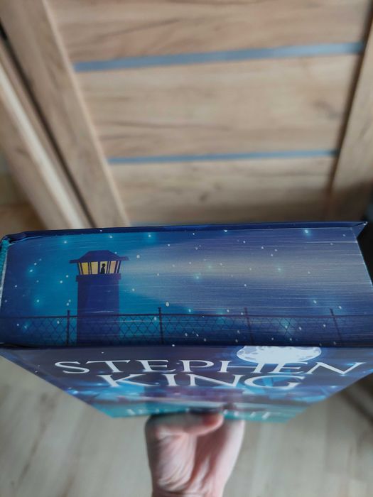 Książka "Instytut" S.King-barwione brzegi