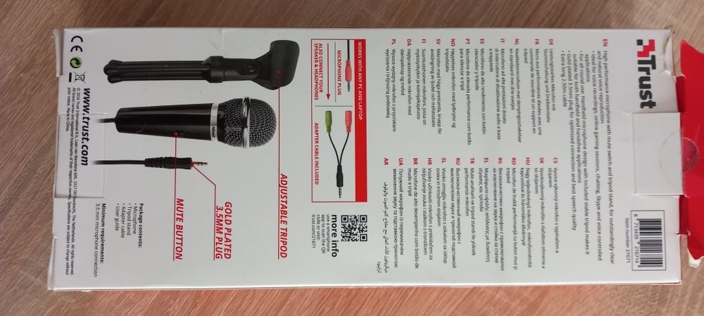 Mikrofon że statywem nowy