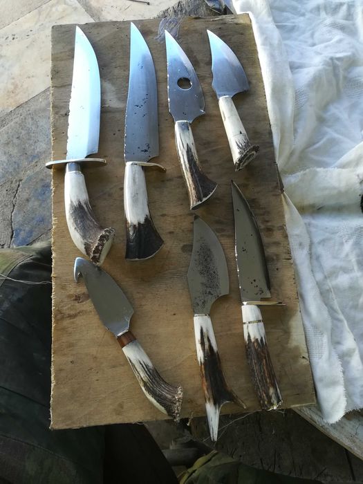 facas caça e lanças de remate