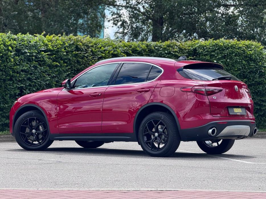 Alfa Romeo Stelvio 2018 року, 2.0 бензин автомат повний привід 116 т.км