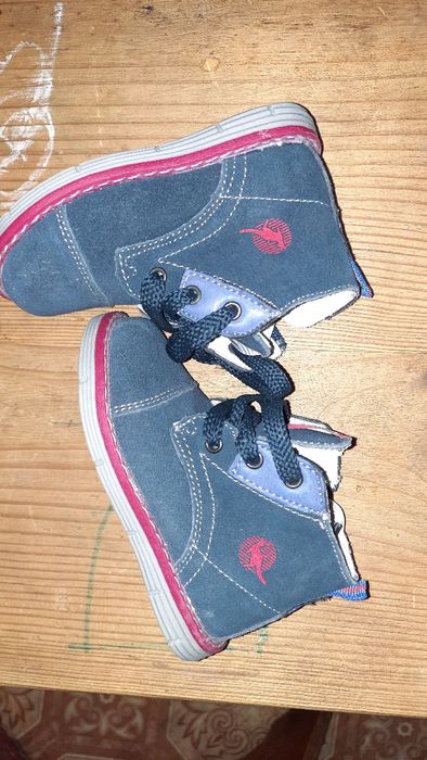 Новенькі черевички дитячі