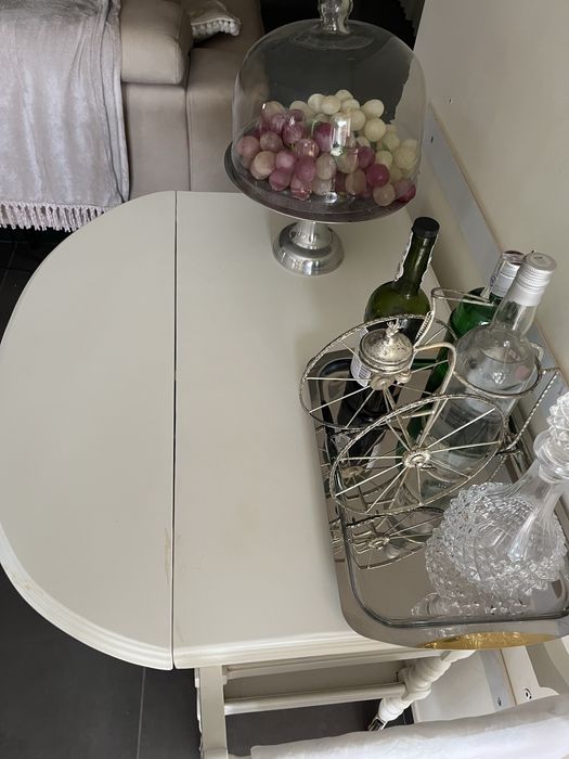 Carrinho bar com mesa de abas rebativeis  madeira massica lacado