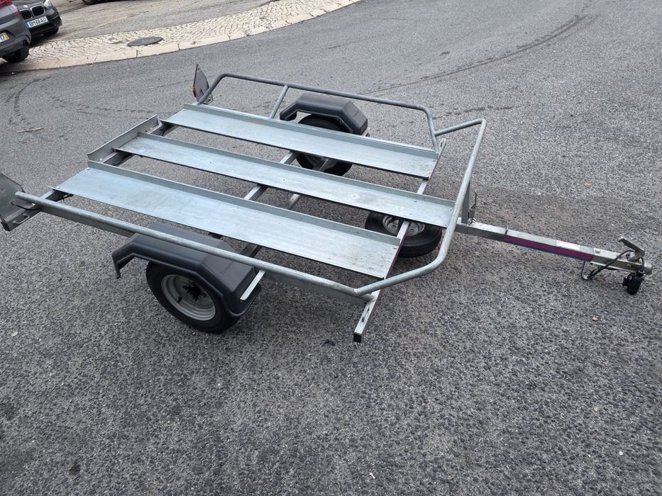 Atrelado TONIAUTO basculante