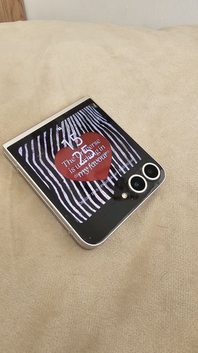 Samsung flip 6 branco