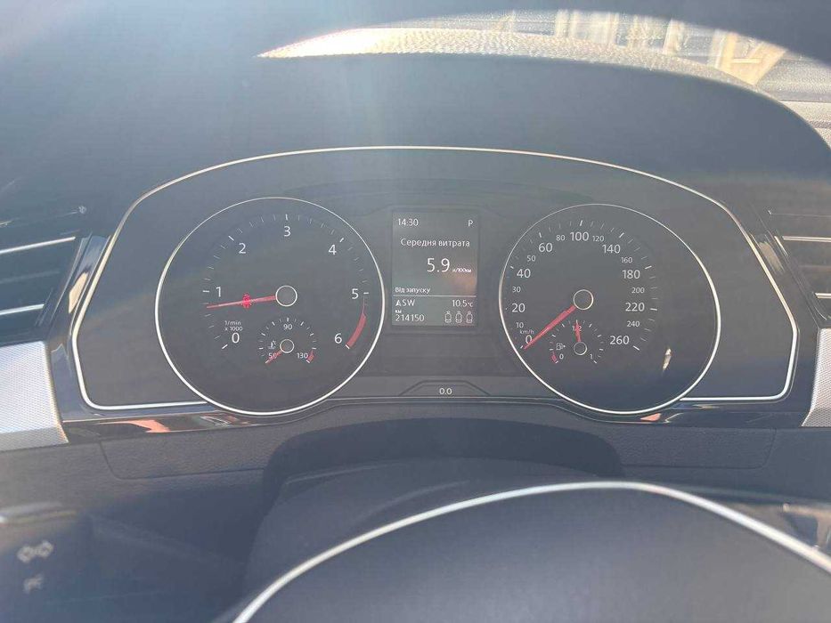 Volkswagen Passat 2019 дизель 2,0 автомат