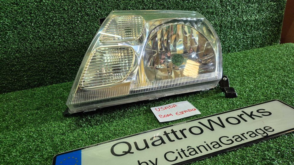 »TOYOTA Hiace Minibus (H100,H200) 08.95-12.12 - Ótica/Farol frente esquerda usada em bom estado DEPO 212-11N5L-LD-EM
