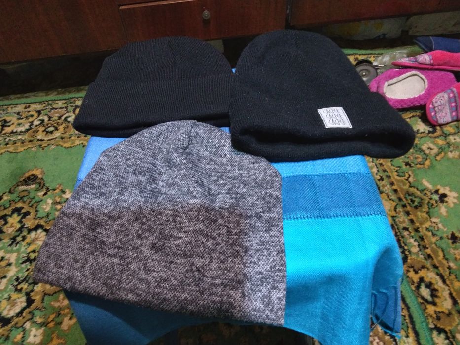 Чоловічі шапки в асортименті