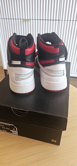 Buty AIR Jordan 1 h flyesse GS 37,5