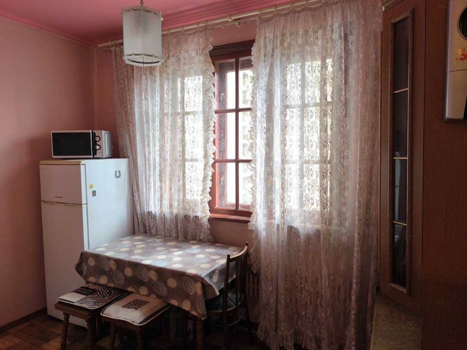 продам 1к.кв на Алексеевке, пр.Л.Свободы 46-в, с мебелью и техникой