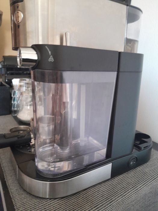 Máquina de Café Expresso Becken (c/ Depósito de Leite para Cappuccino) – Excelente Estado