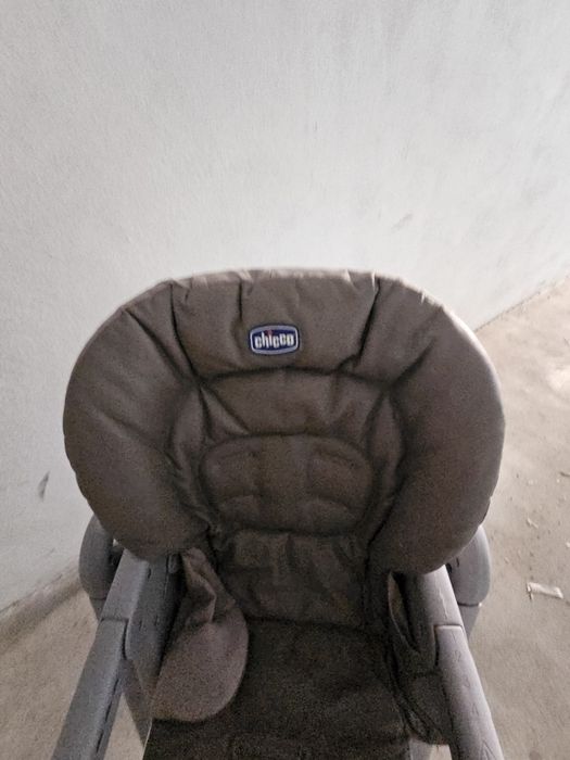 Vendo cadeira de bebé da Chico