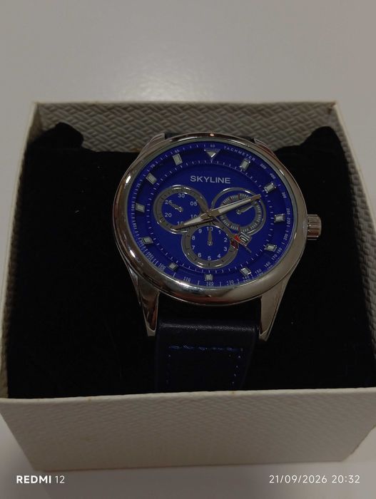 Relógio Homem Skyline (Mostrador e Bracelete Azul) – Novo / Em Caixa