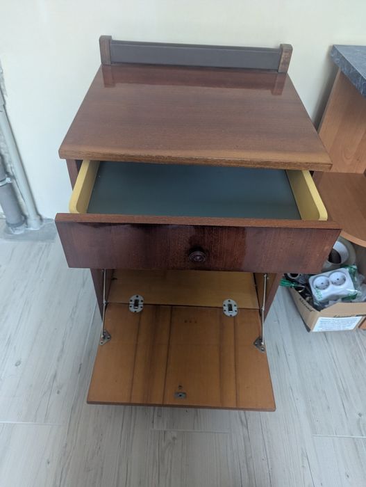 Тумбочки (2 штуки)